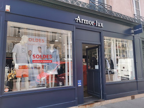 Magasin de vêtements Armor-Lux Versailles