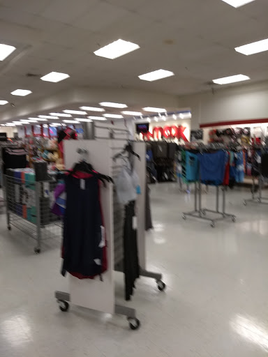 Department Store «T.J. Maxx», reviews and photos, 875 Queen St, Southington, CT 06489, USA