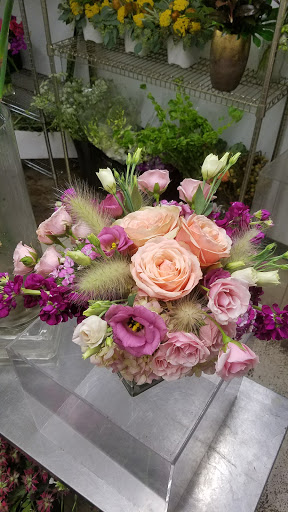 Florist «Westbank Flower Market», reviews and photos, 5320 Bee Caves Rd, West Lake Hills, TX 78746, USA