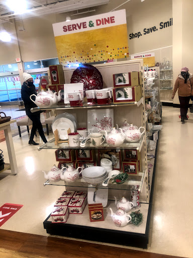 Department Store «HomeGoods», reviews and photos, 162 Everett Ave, Chelsea, MA 02150, USA