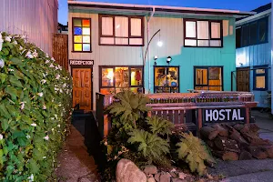 BackPackers & Hostal Familiar - Castro, Chiloe, Chile image