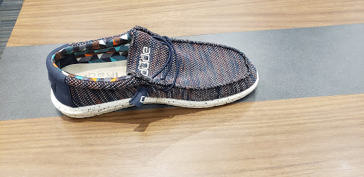 Sporting Goods Store «SCHEELS», reviews and photos, 1850 Adams St, Mankato, MN 56001, USA