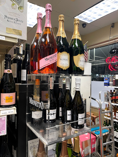 Liquor Store «One Stop Spirit Shop», reviews and photos, 339 New London Turnpike, Glastonbury, CT 06033, USA