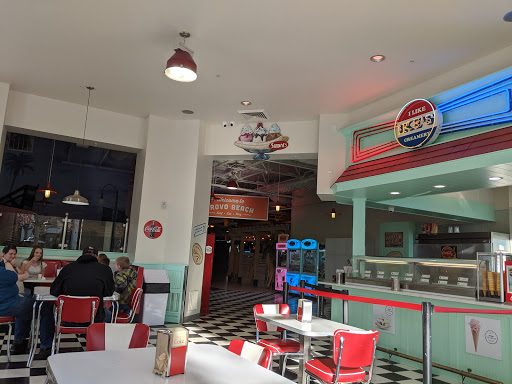 Shopping Mall «The Shops At Riverwoods», reviews and photos, 4801 N University Ave, Provo, UT 84604, USA