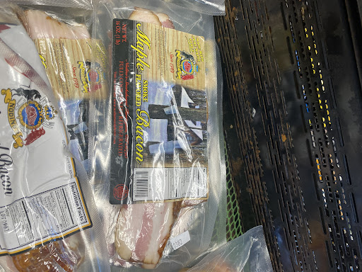 Gourmet Grocery Store «Nodines Gourmet Store», reviews and photos, 39 North St, Goshen, CT 06756, USA