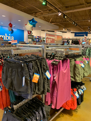 Clothing Store «Columbia Sportswear Outlet Store at Allen Premium Outlets», reviews and photos, 820 Stacy Rd #470, Allen, TX 75013, USA