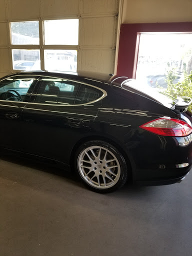 Used Car Dealer «iDrive Autohaus, Ltd.», reviews and photos, 2810 NE Broadway St, Portland, OR 97232, USA