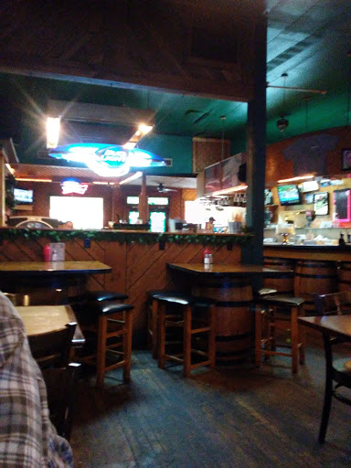 Bar & Grill «Richards Restaurant & Lounge», reviews and photos, 19 N McIntosh St, Elberton, GA 30635, USA