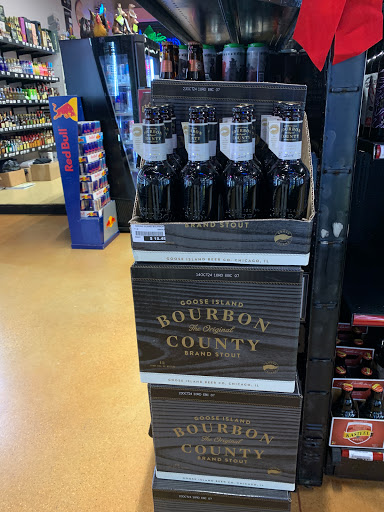 Liquor Store «Esplanade Wine & Spirits», reviews and photos, 2948 W Euclid Ave, Arlington Heights, IL 60005, USA