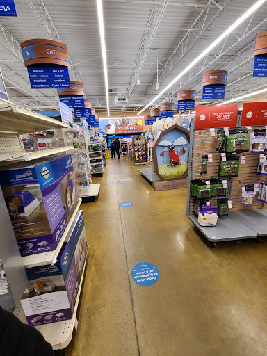 Pet Supply Store «PetSmart», reviews and photos, 132 NJ-31, Flemington, NJ 08822, USA