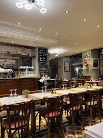 Atmosphère du Restaurant ANATOLE à Levallois-Perret - n°2