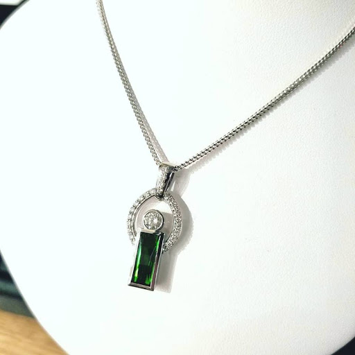 Jewelry Store «Williams Diamond Center», reviews and photos, 2823 London Rd # 4, Eau Claire, WI 54701, USA