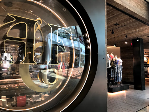 Clothing Store «Abercrombie & Fitch», reviews and photos, 7014 E Camelback Rd Ste 1009, Scottsdale, AZ 85251, USA