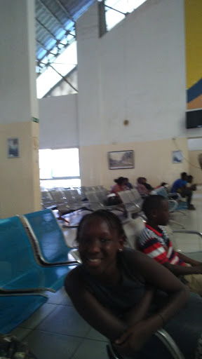 Shopping Mall «Howard and Western Shopping Center», reviews and photos, 7510 N Western Ave, Chicago, IL 60645, USA