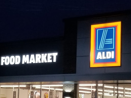 Supermarket «ALDI», reviews and photos, 140 E Poyntz Ave, Manhattan, KS 66502, USA