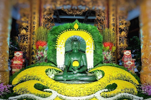 Vinh Nghiem Buddhist Temple image