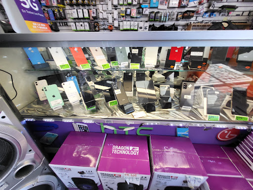 Cell Phone Store «Xtreme Mobile», reviews and photos, 4702 W 63rd St, Chicago, IL 60629, USA