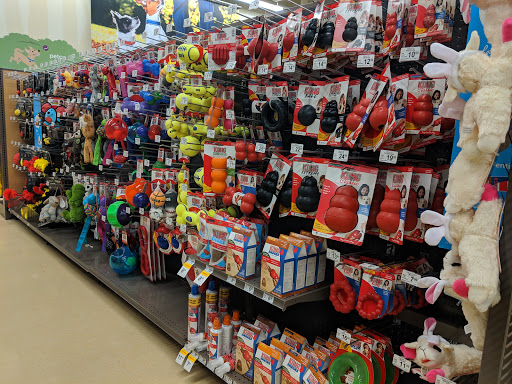 Pet Supply Store «Petco Animal Supplies», reviews and photos, 416 Crossroads Blvd, Cary, NC 27518, USA