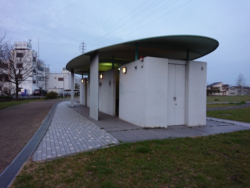 垣内公園 公衆トイレ