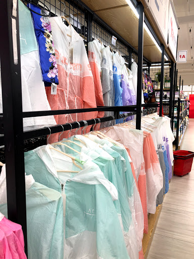 Chinese clothing shops in Calgary