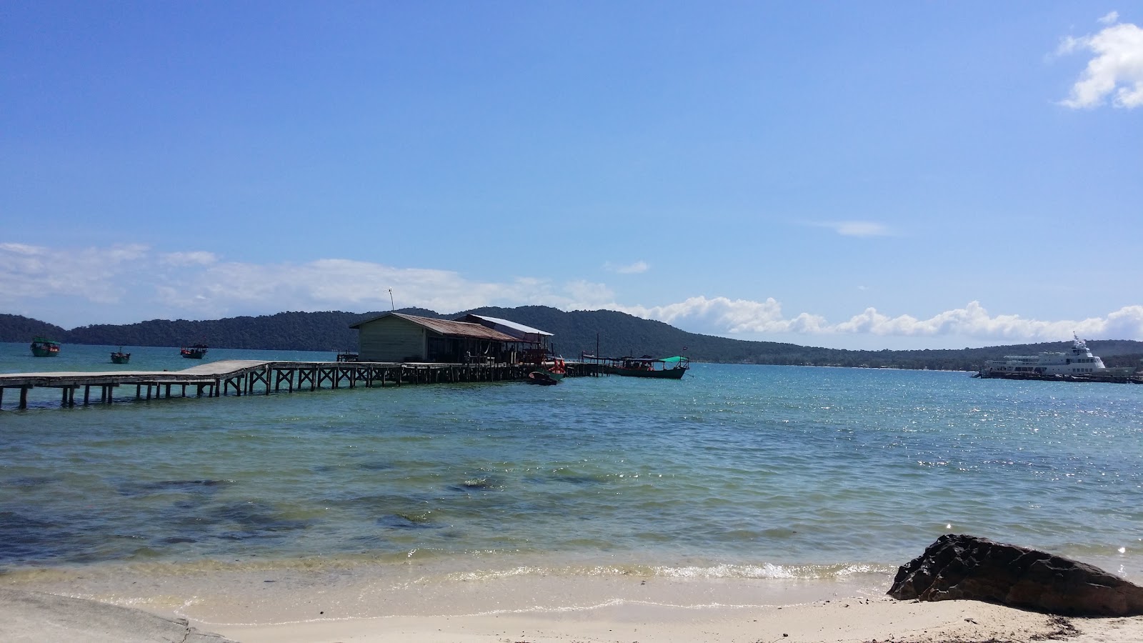 Photo of Koh Rong Samloem Beach partly hotel area