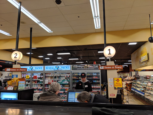 Supermarket «Giant Eagle Supermarket», reviews and photos, 290 E Aurora Rd, Northfield, OH 44067, USA