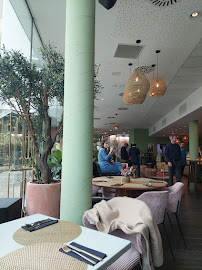 Atmosphère du Restaurant méditerranéen SOLIS Bar & Restaurant à Paris - n°20