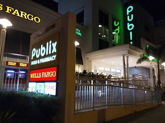 Publix Super Market at 18Biscayne Shopping Center