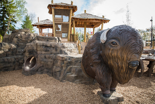 Bison's Bluff Nature Playground, 1111 E Schaumburg Rd, Schaumburg, IL 60194