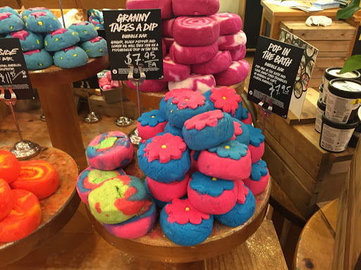 Cosmetics Store «Lush Cosmetics», reviews and photos, 7101 Democracy Blvd, Bethesda, MD 20817, USA