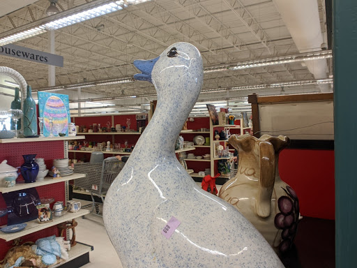 Thrift Store «The Salvation Army Family Store & Donation Center», reviews and photos, 6555 Sashabaw Rd, Village of Clarkston, MI 48346, USA