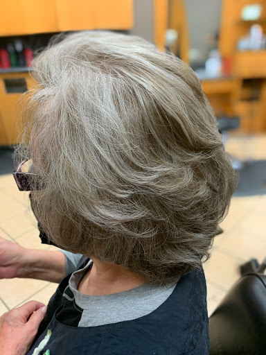 Hair Salon «Fantastic Sams Cut & Color», reviews and photos, 923 10th St, Floresville, TX 78114, USA