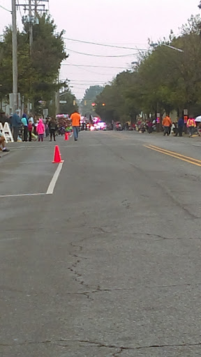 Dessert Shop «Honey Creme Donut Shop», reviews and photos, 514 Vincennes St, New Albany, IN 47150, USA