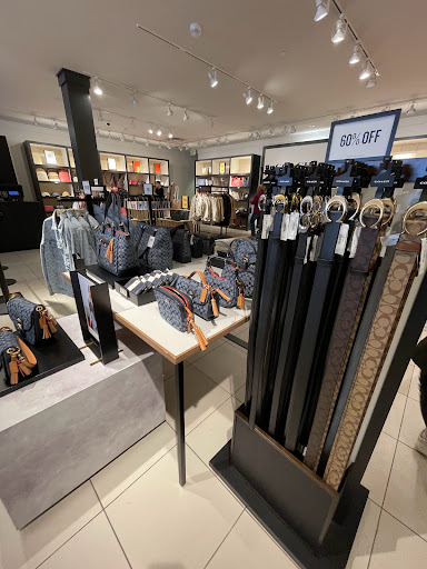 Outlet Mall «Tanger Outlet Hershey», reviews and photos, 46 Outlet Square, Hershey, PA 17033, USA