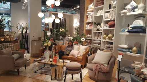 Furniture Store «west elm», reviews and photos, 1201 NW Couch St, Portland, OR 97209, USA