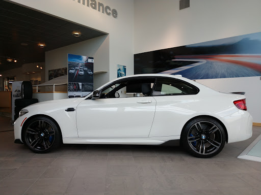 BMW Dealer «BMW of Milwaukee North», reviews and photos, 5990 N Green Bay Ave, Glendale, WI 53209, USA
