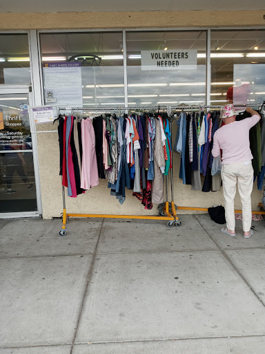 Thrift Store «Gulfside Hospice Thrift Shoppe», reviews and photos, 36524 FL-54, Zephyrhills, FL 33542, USA