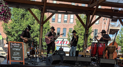 Larkin Square image 8