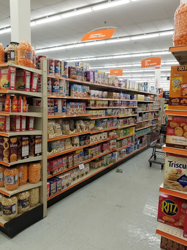 Shopping Mall «Innsbruck Mall», reviews and photos, 85 Tunnel Rd #40, Asheville, NC 28805, USA