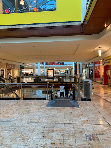 Shopping Mall «Phipps Plaza», reviews and photos, 3500 Peachtree Rd NE, Atlanta, GA 30326, USA