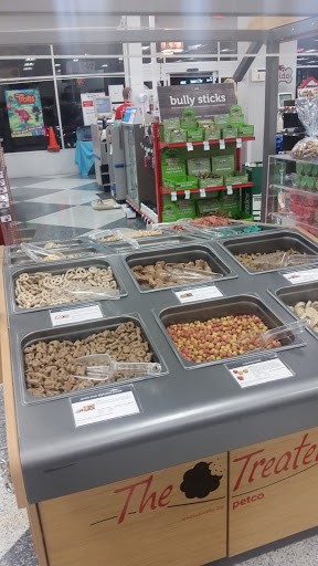 Pet Supply Store «Petco Animal Supplies», reviews and photos, 10060 US Highway 40 G-150, Ellicott City, MD 21042, USA