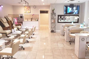 Lynn Nails & Spa image