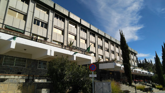 Facultad de Psicología . Universidad de Granada (UGR) Beiro, 18011 Granada, España