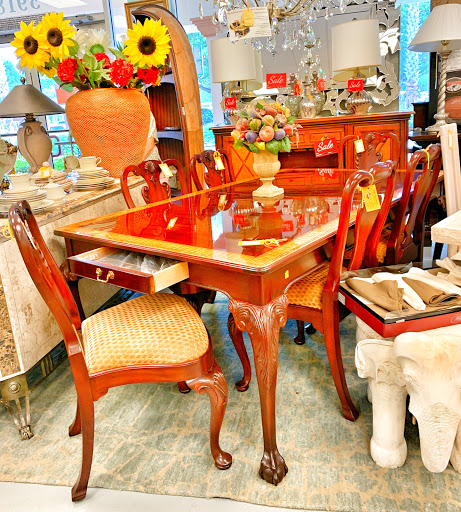 Antique Store «True Treasures Consigned Furniture & Home Decor», reviews and photos, 3926 Northlake Blvd, Palm Beach Gardens, FL 33403, USA