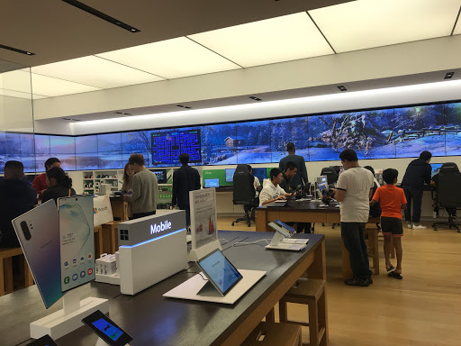 Computer Store «Microsoft Store», reviews and photos, 2855 Stevens Creek Blvd #1135, Santa Clara, CA 95050, USA
