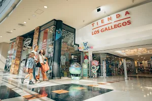 Los Gallegos Shopping image