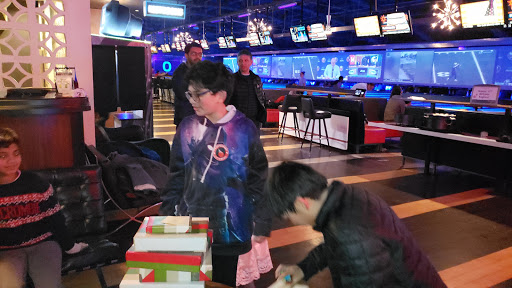 Bowling Alley «Bowlmor Norwalk», reviews and photos, 701 Connecticut Ave, Norwalk, CT 06854, USA