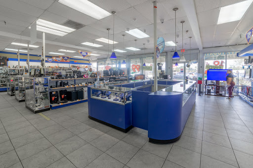 Pawn Shop «La Familia Pawn and Jewelry», reviews and photos, 2057 Americana Blvd, Orlando, FL 32839, USA