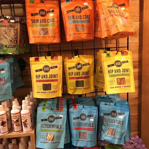 Pet Groomer «Woof Gang Bakery Rockwall», reviews and photos, 832 Steger Towne Rd, Rockwall, TX 75032, USA