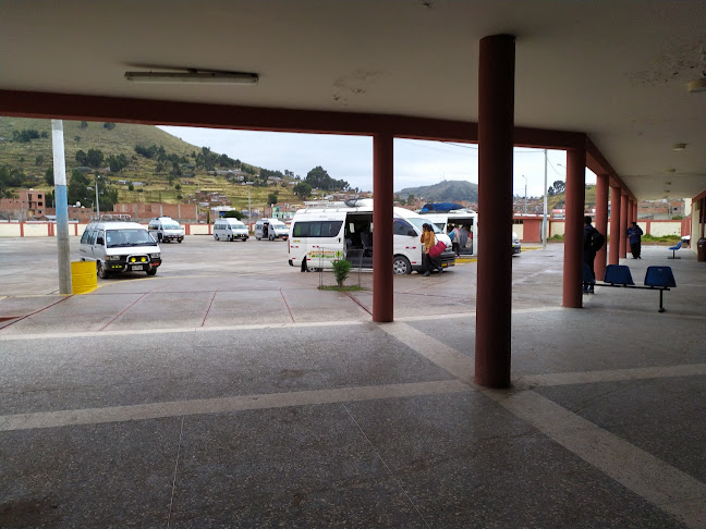 Av. Alfonso Ugarte 693, Juli 21530, Perú